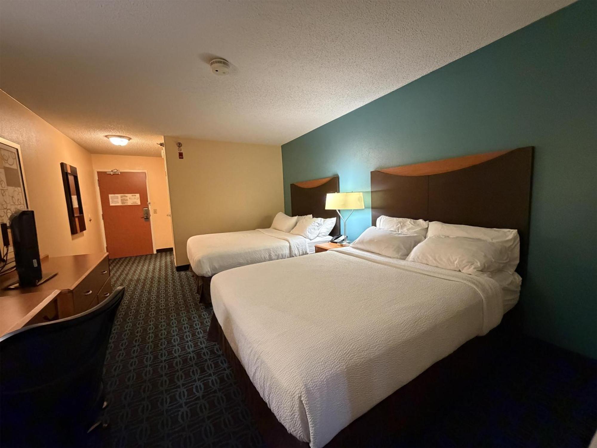 Queen Room Two Queen Beds Non-Smoking