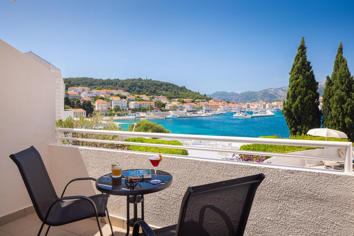 Superior Double Room Seaside Balcony Extra Bed