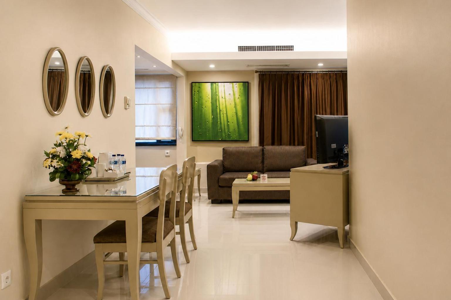 2 BR