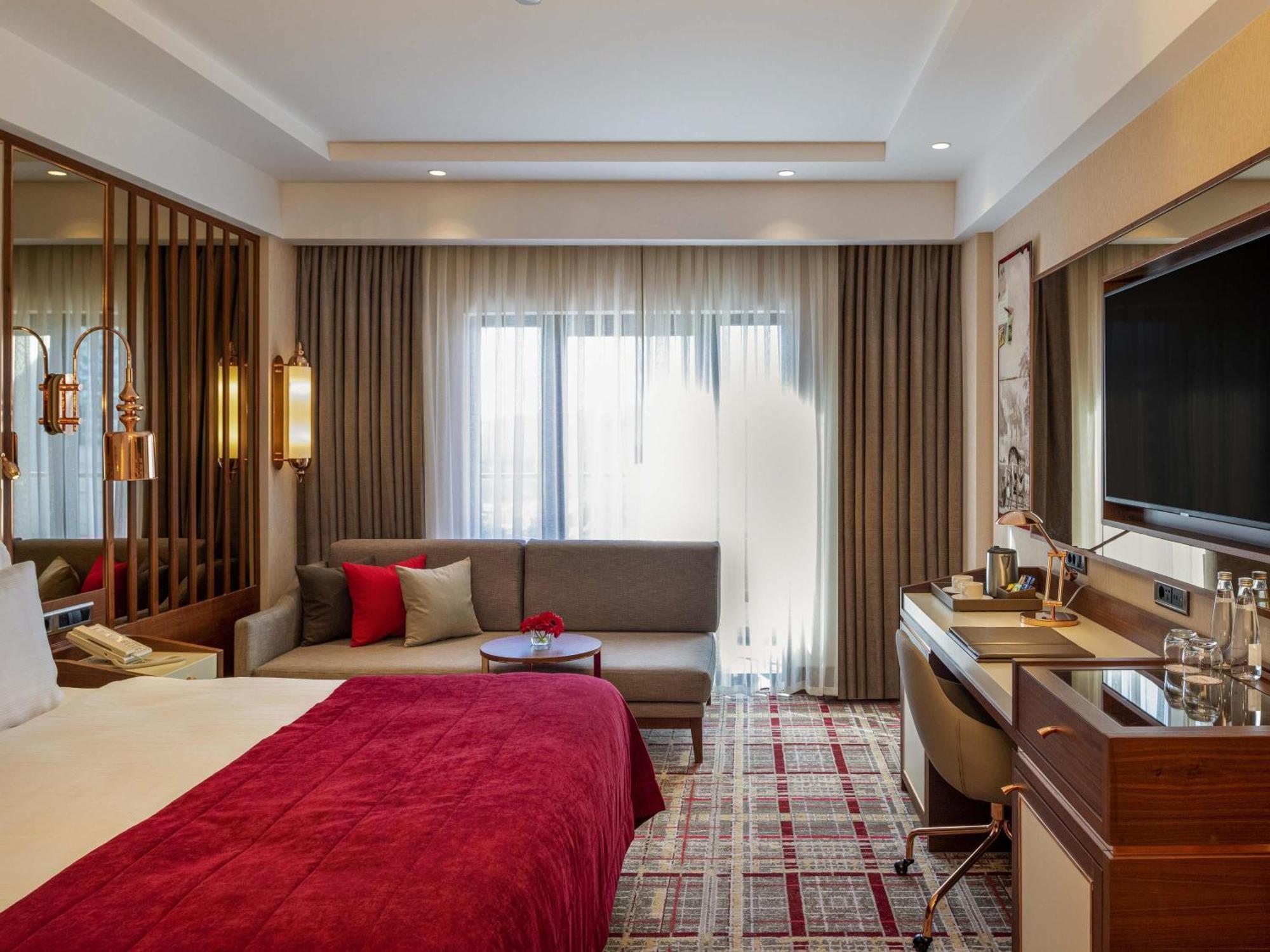 Superior King Room