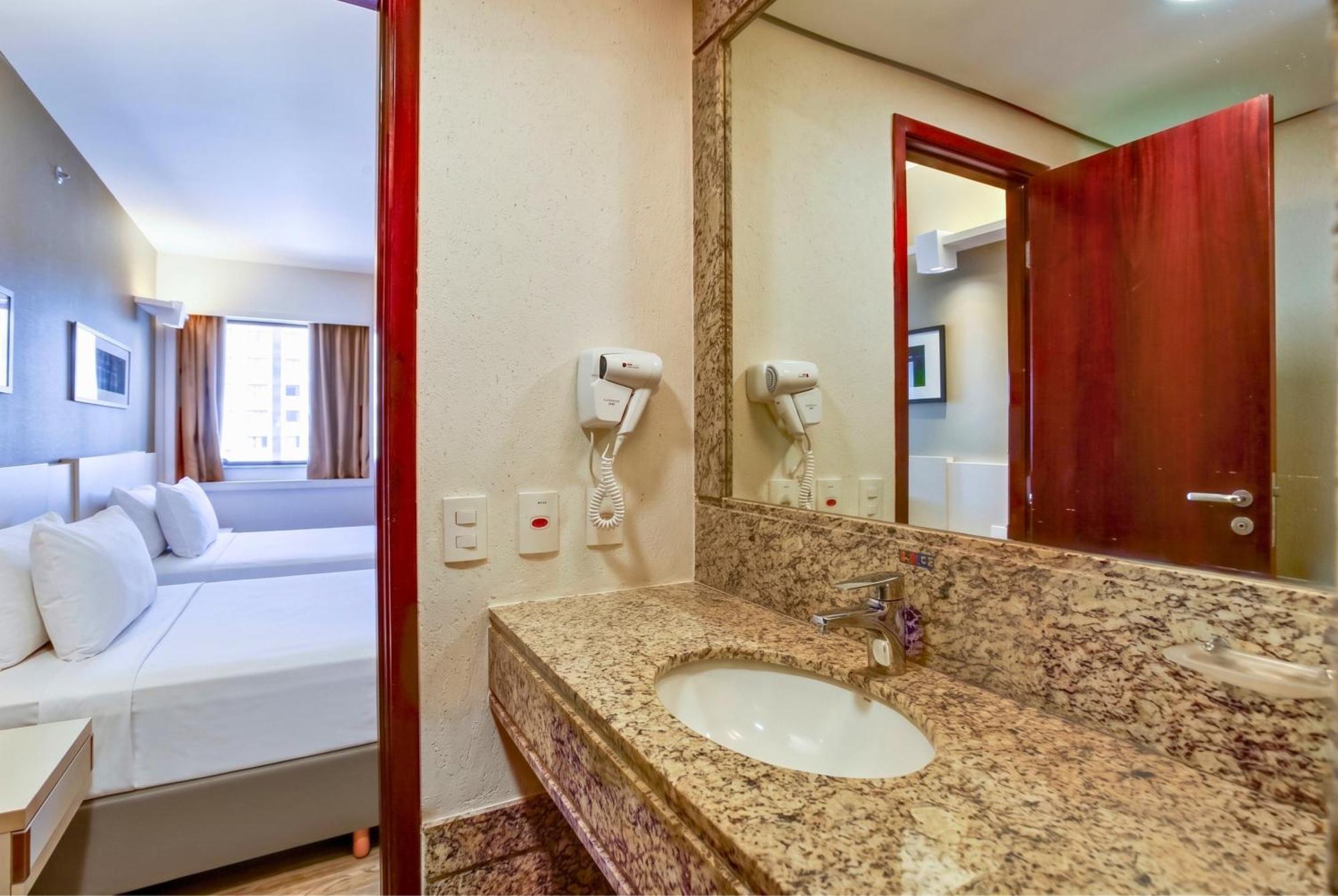 Deluxe Suite Twin