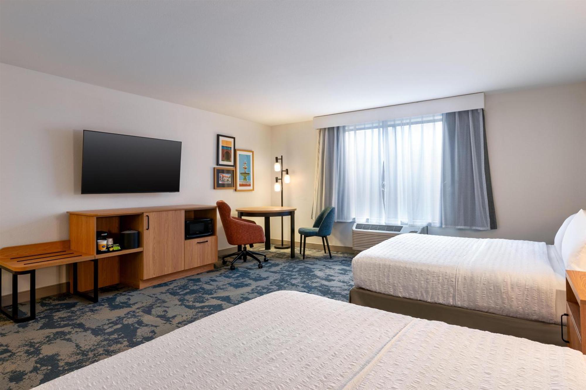 Queen Room Two Queen Beds Mobility Hearing Access or Non-Smoking