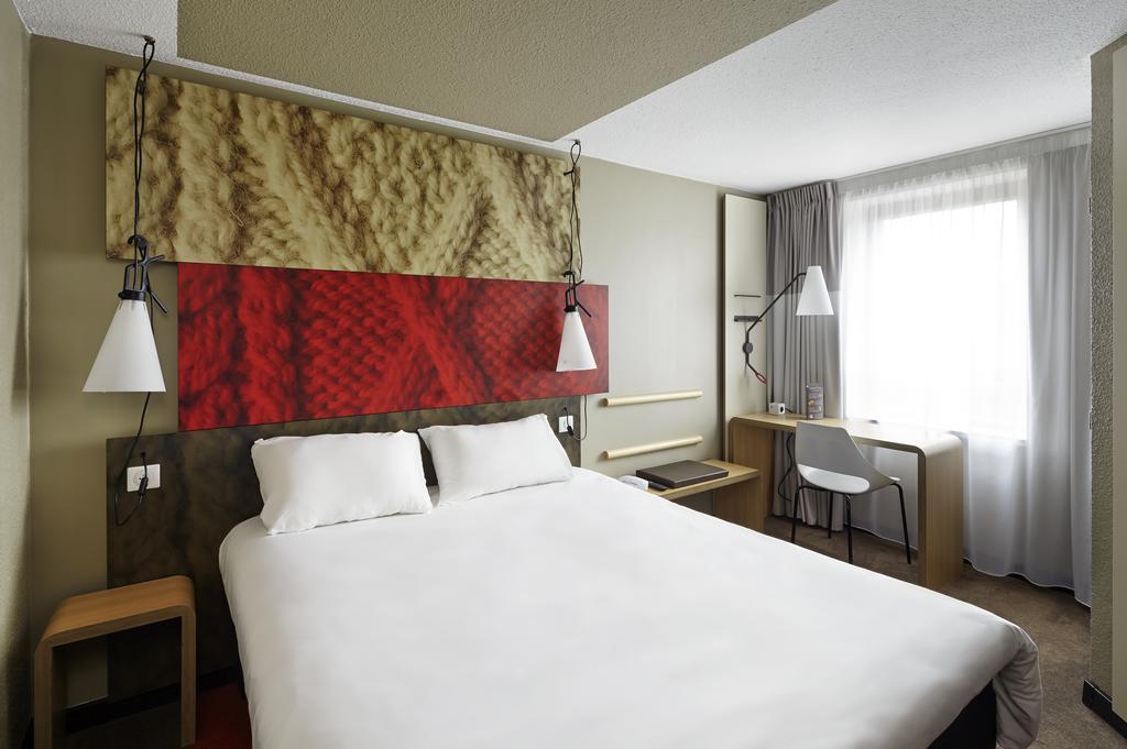 Double Sweet Room by Ibis