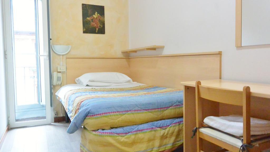 Single Room with Shared Bathroom,319579393:JPEG