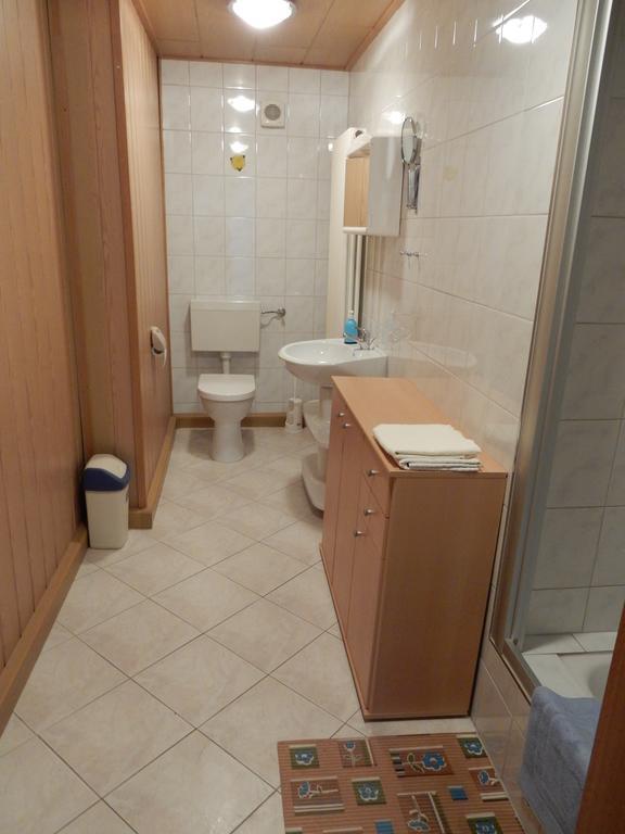 Single Room Shower