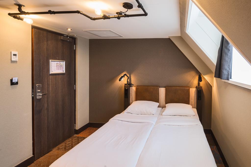 Quarto Twin