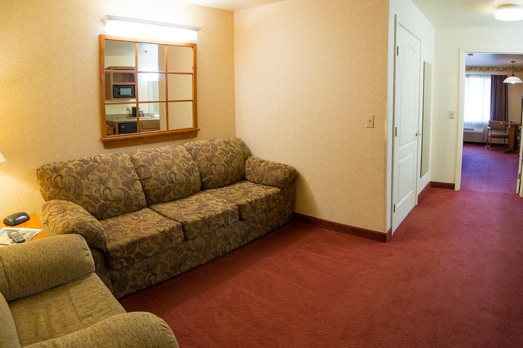 Queen Suite,435636387:JPEG