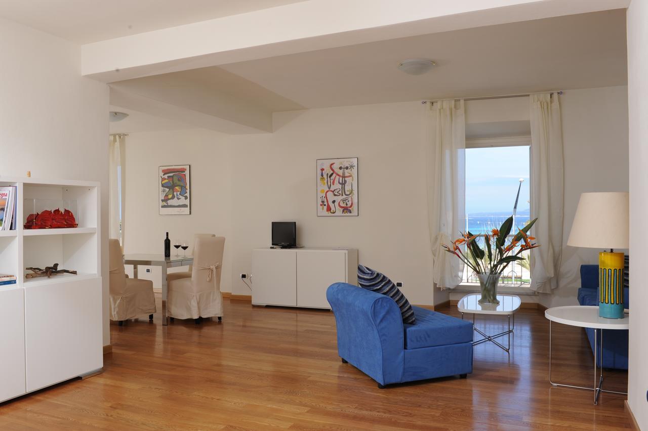 2 Habitaciones Comunicadas con vistas al mar
