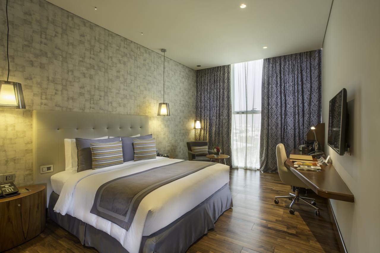 Deluxe Room King Bed