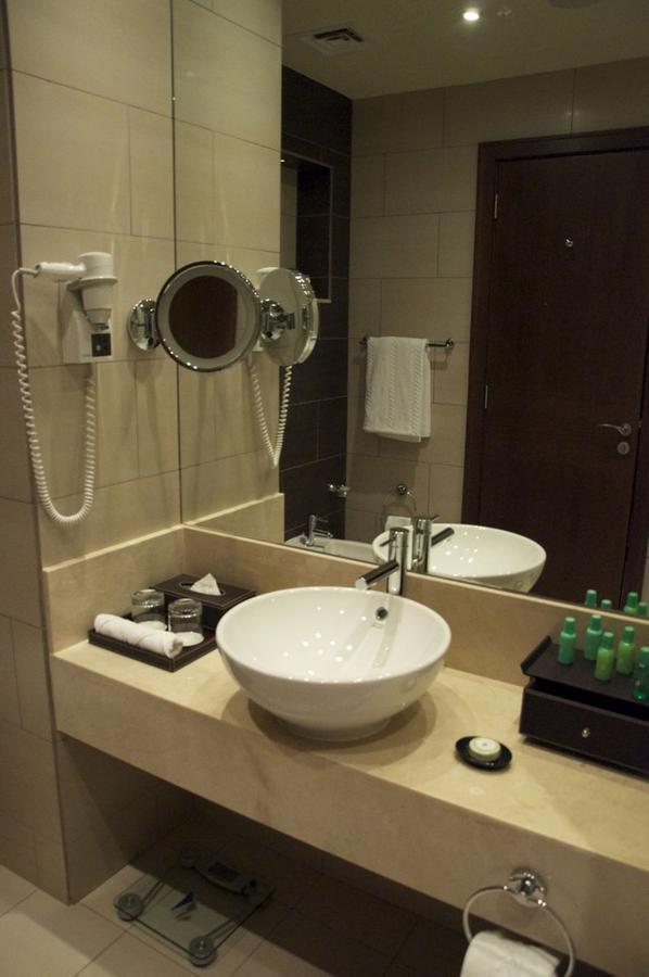 Quarto com Cama Queen-size - Acesso para Hóspedes com Mobilidade Reduzida - Fumantes