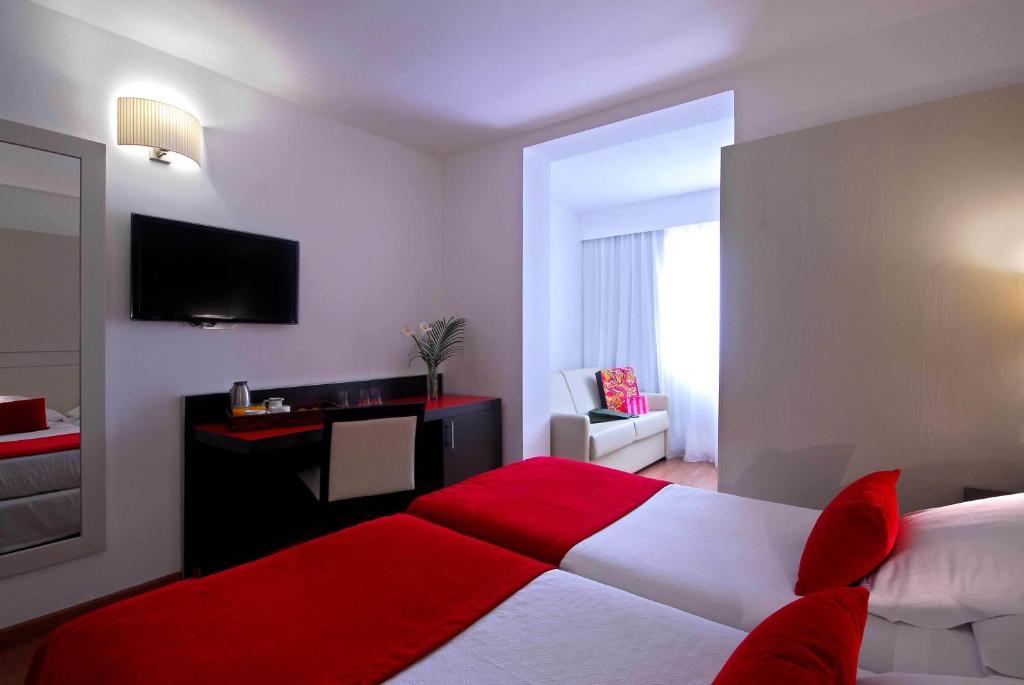 Camera Matrimoniale con Letto Supplementare (3 Adulti)
