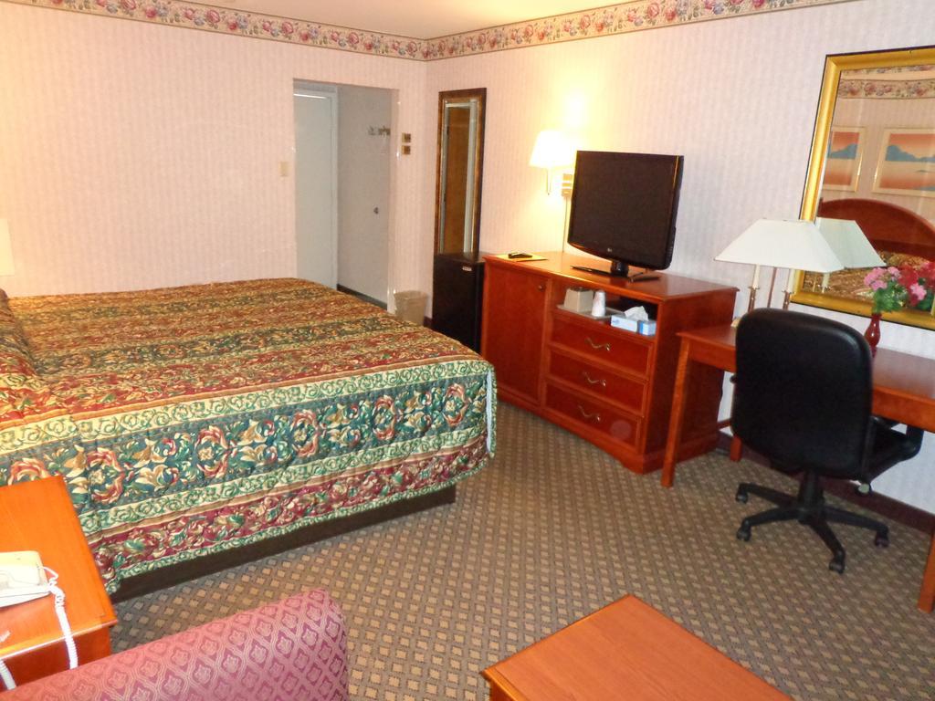 King Room - Non-Smoking