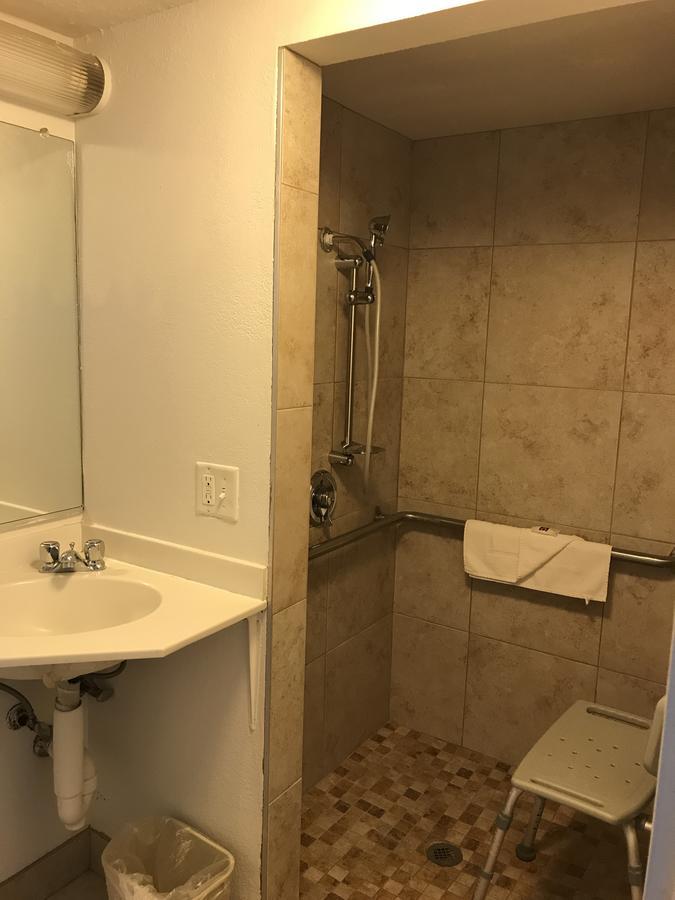 Quadruple Room Disability Access Roll Shower