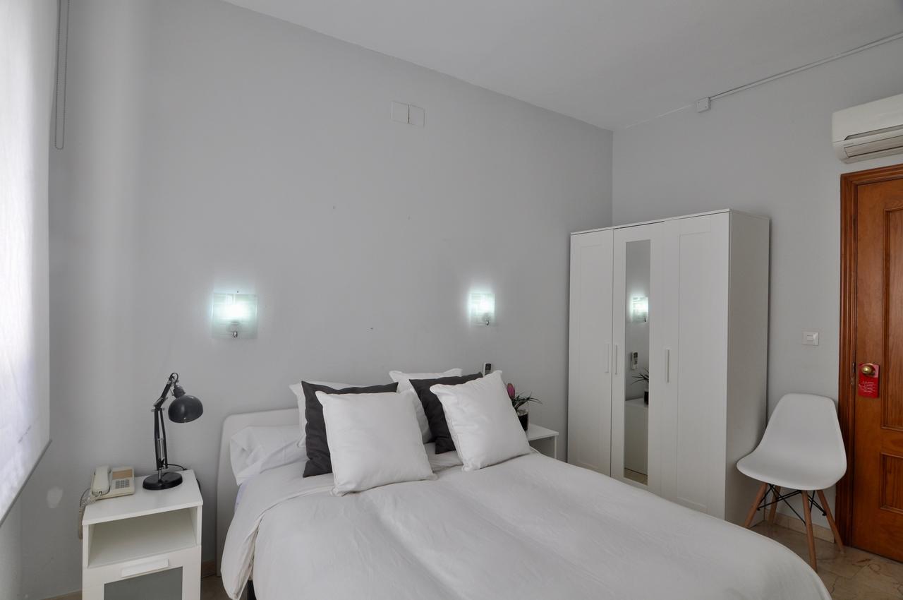 Double or Twin Room,1197489049:JPEG
