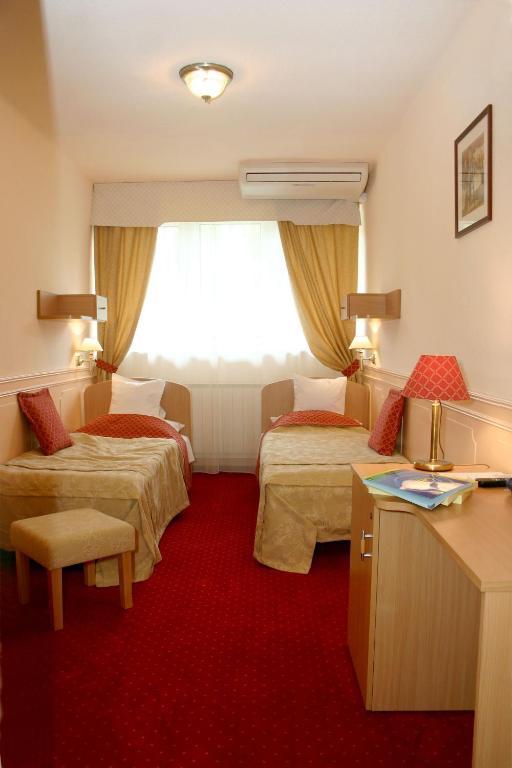 Economy Twin Room,687716253:JPEG