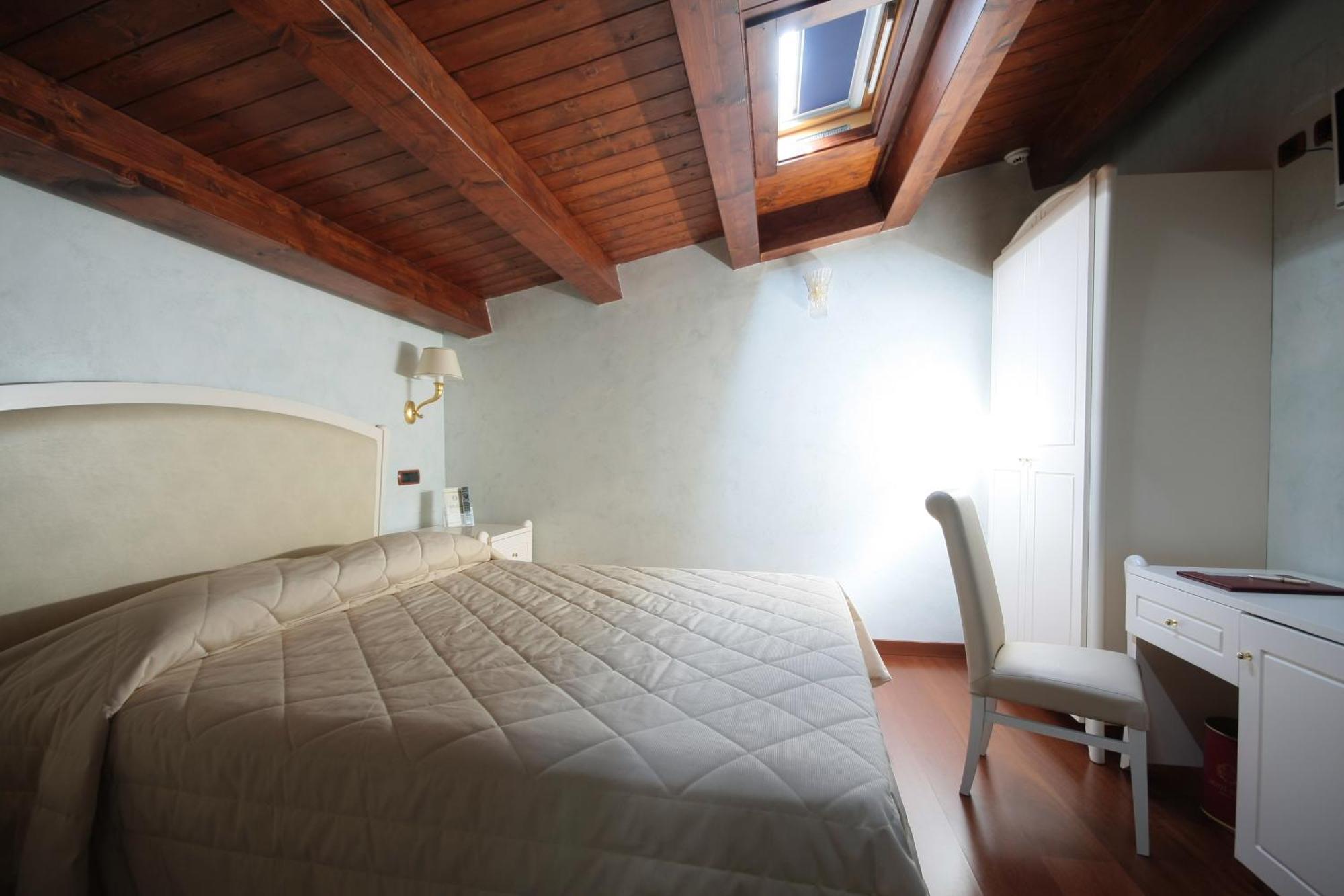 Comfort Single Room Shower