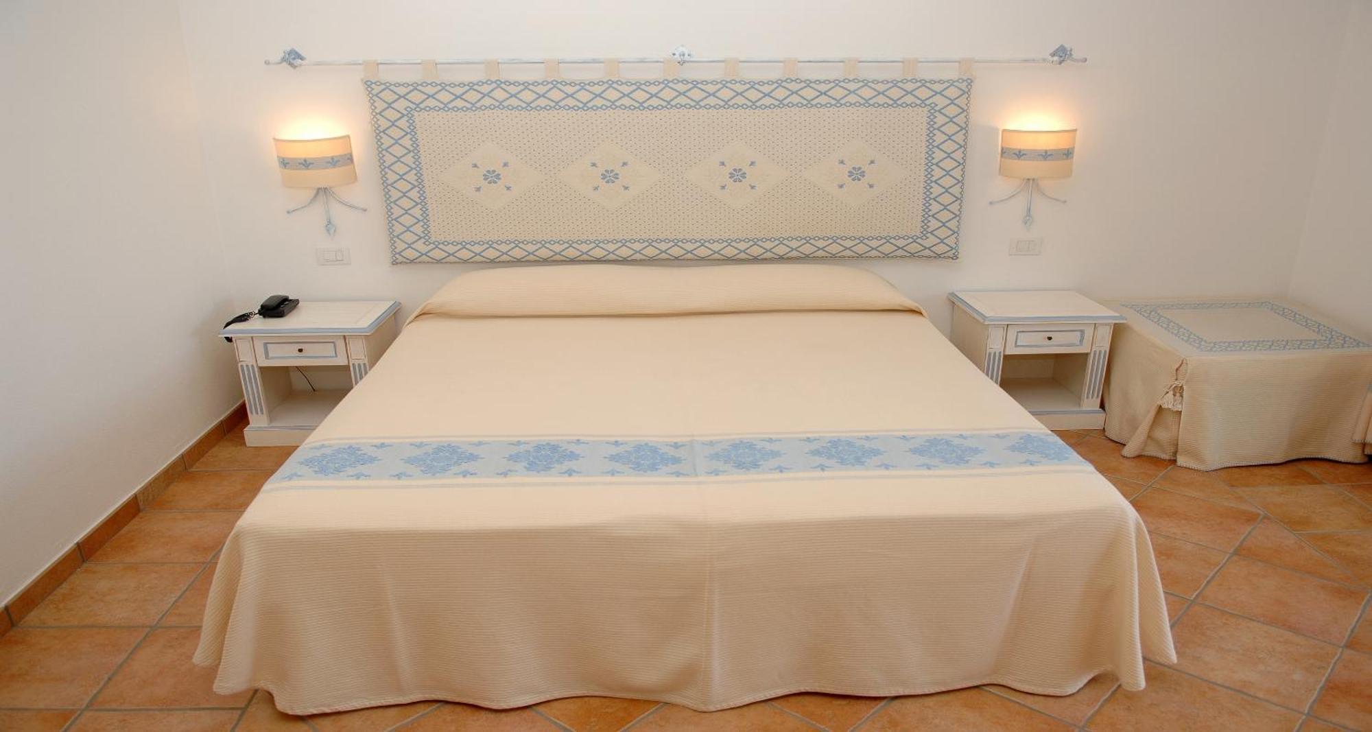 Chambre Double - Accessible aux Personnes à Mobilité Réduite