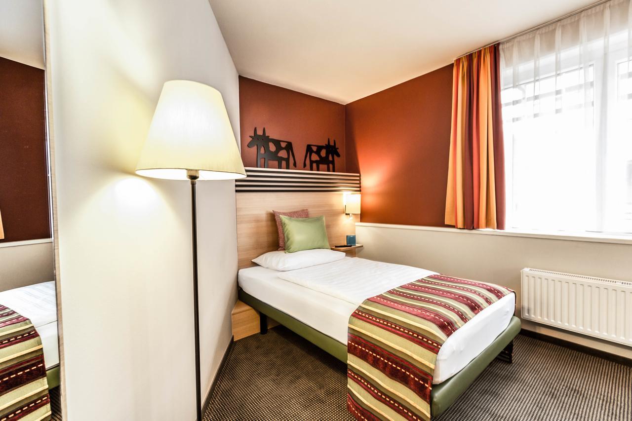 Single Room,1207410289:JPEG