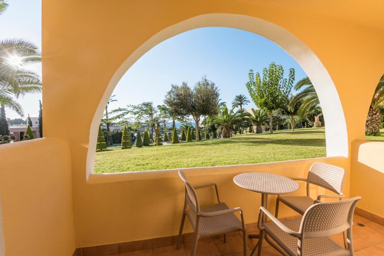 Twin Room Terrace
