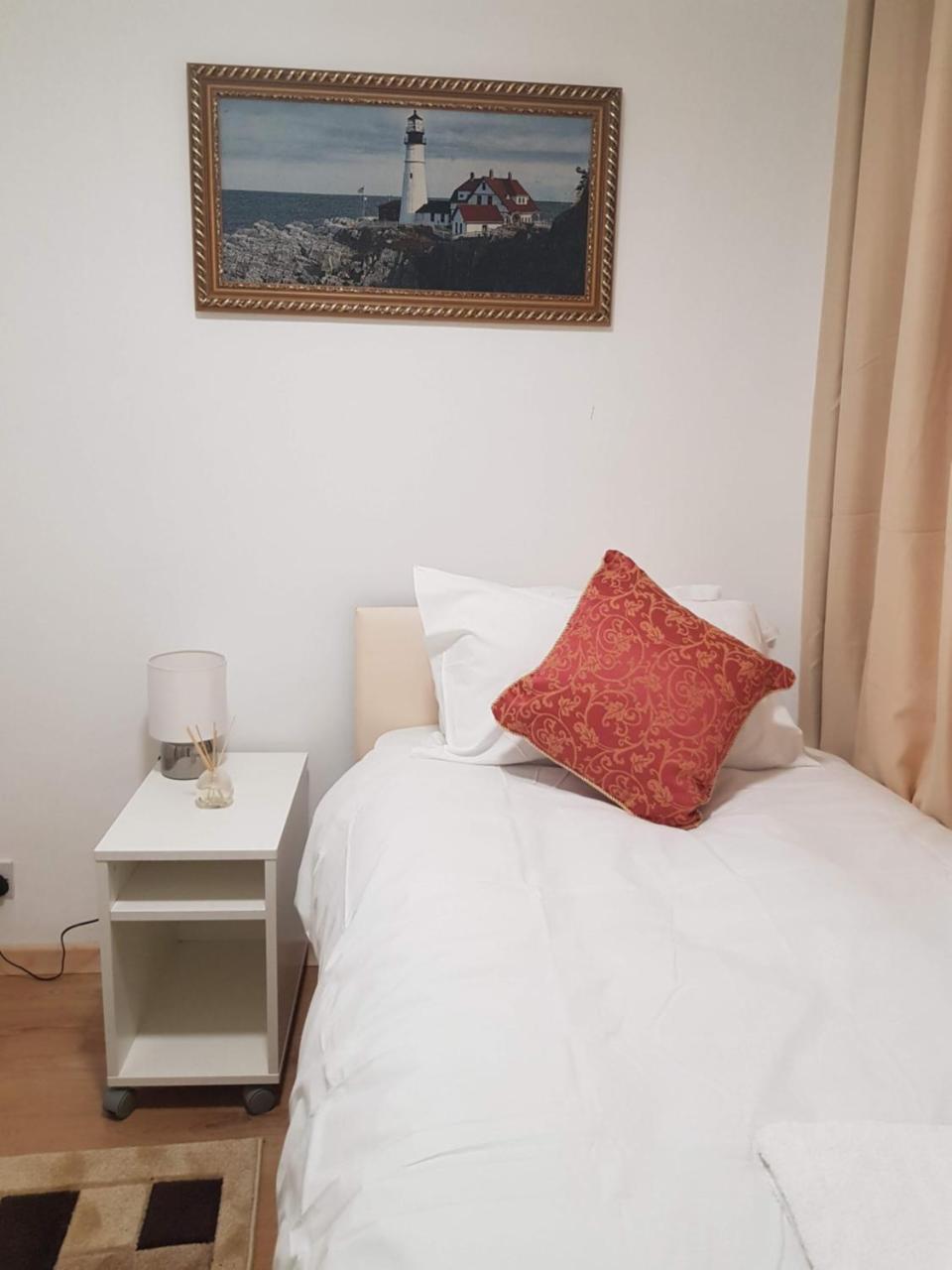 Single Room with Shared Bathroom