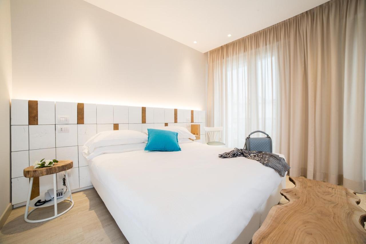 Deluxe Double or Twin Room Partial Sea View