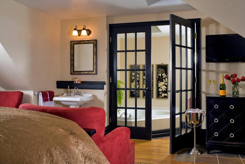 King Room Spa Bath