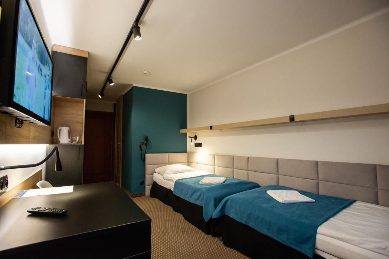 Zweibettzimmer mit Bergblick