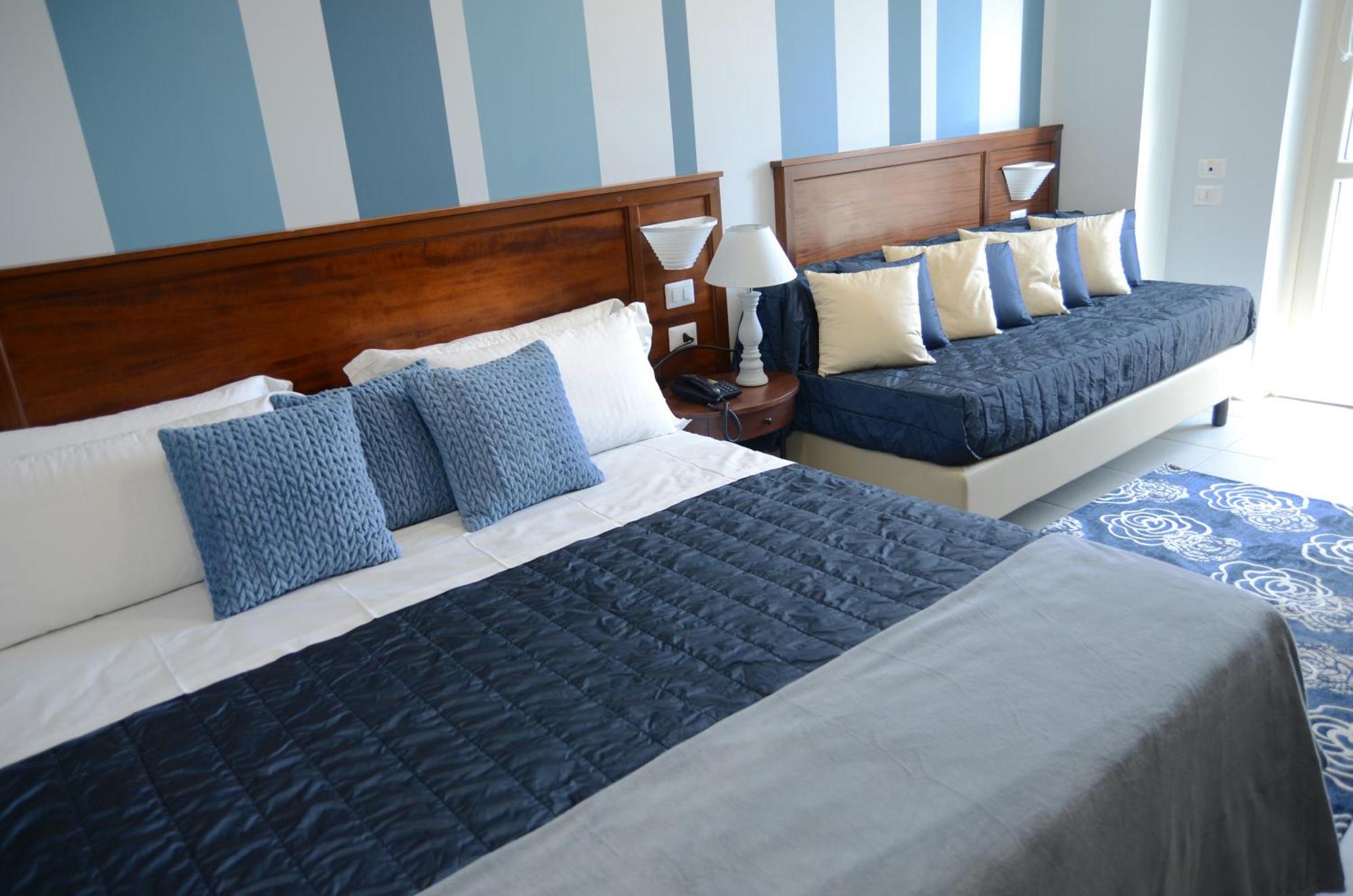 Comfort Triple Room