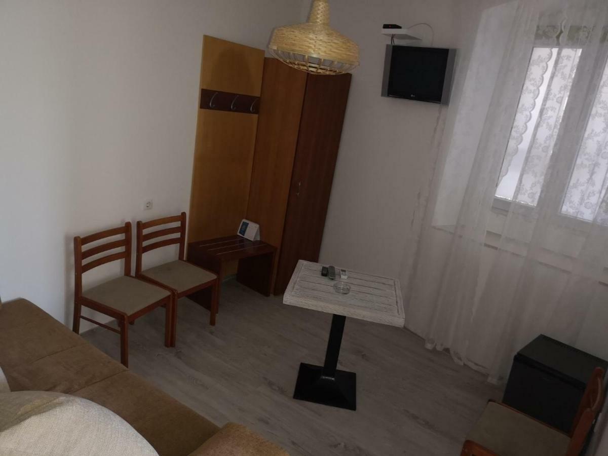 Double Room Private Bathroom