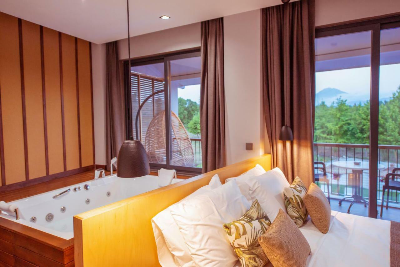 Deluxe Room Spa Bath Pool View