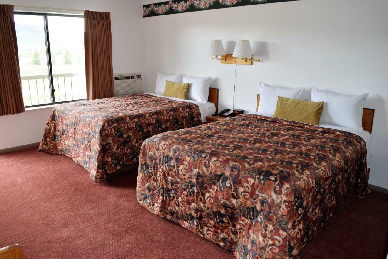 Queen Room Two Queen Beds Non-Smoking
