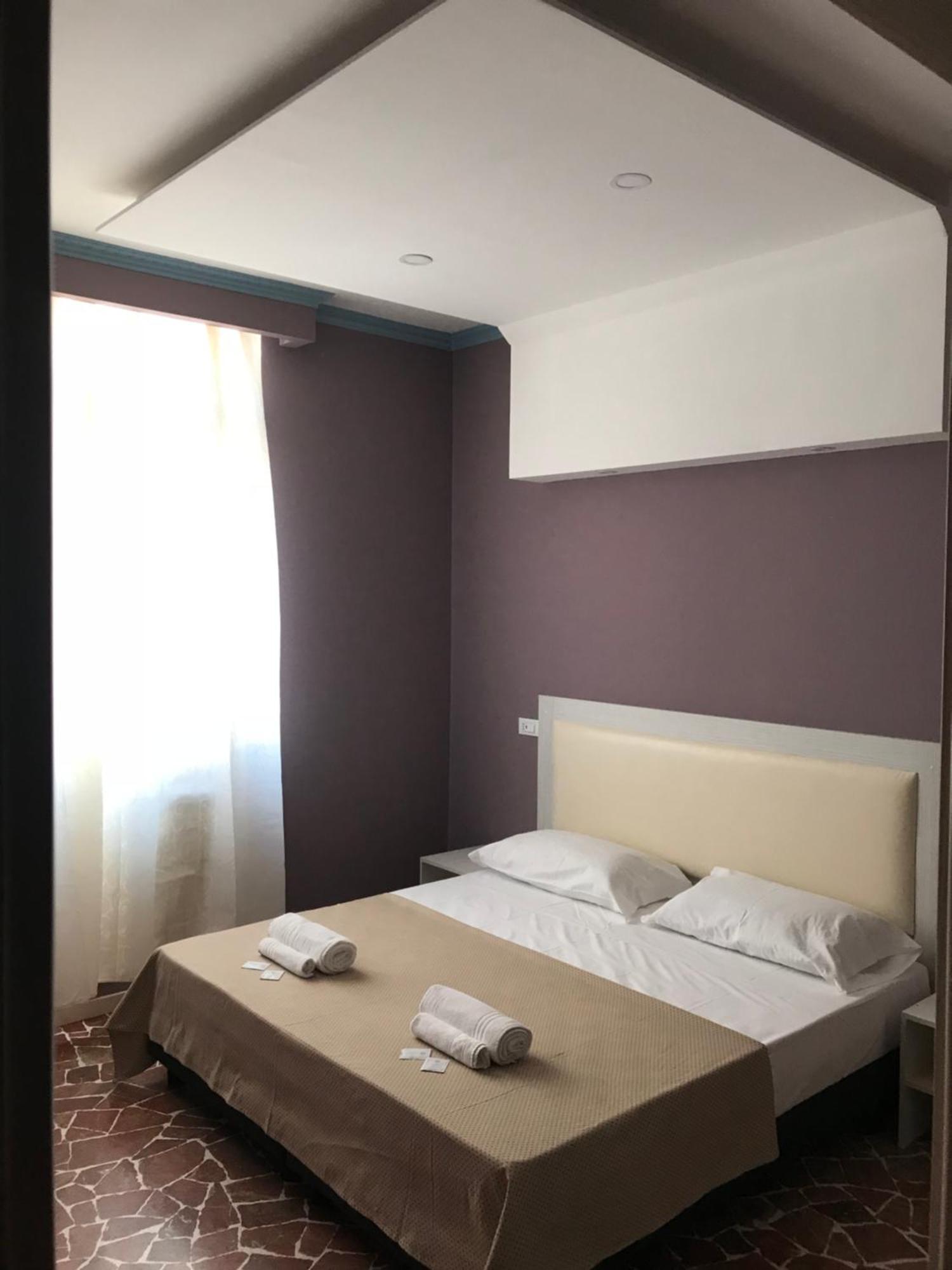 Triple Room with Private Bathroom,744428536:JPEG