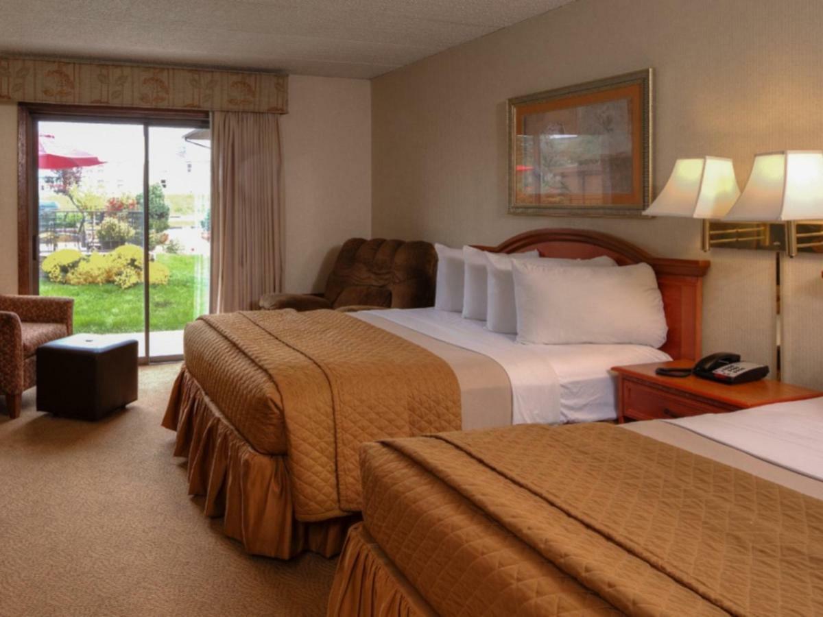 Queen Room Two Queen Beds Ground Floor