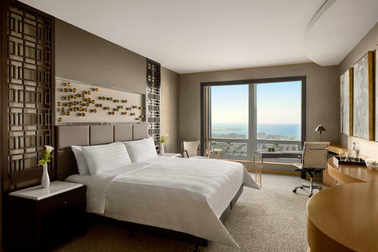 Horizon King Club Room - Lounge Access Including Afternoon Tea, All Day Soft Beverages, Evening Sundowners & Canapes