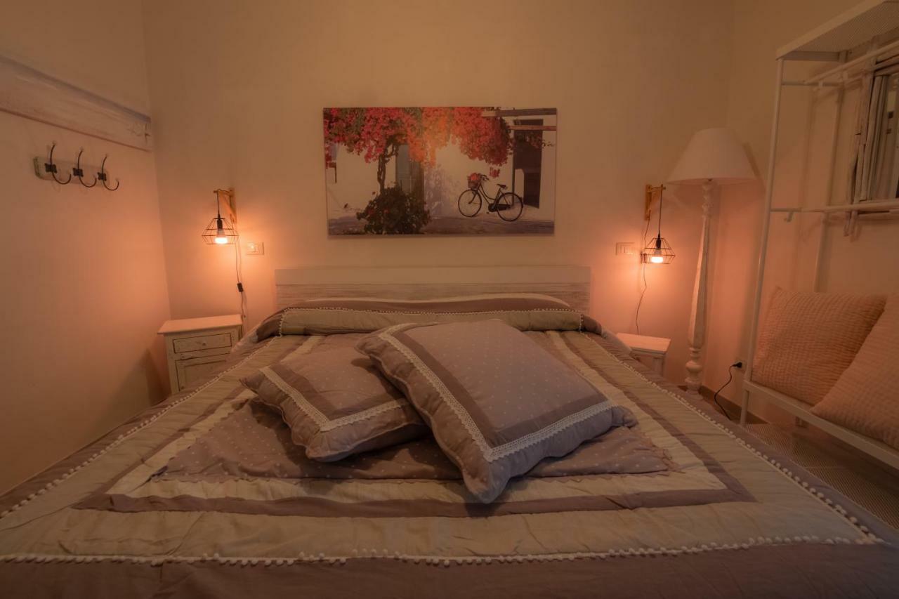 Double Room with Balcony,868001918:JPEG