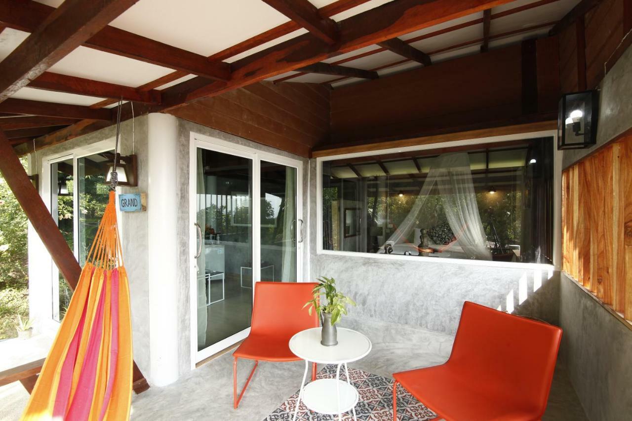 Deluxe Bungalow Garden View