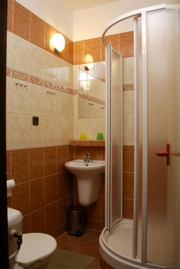 Economy Zweibettzimmer