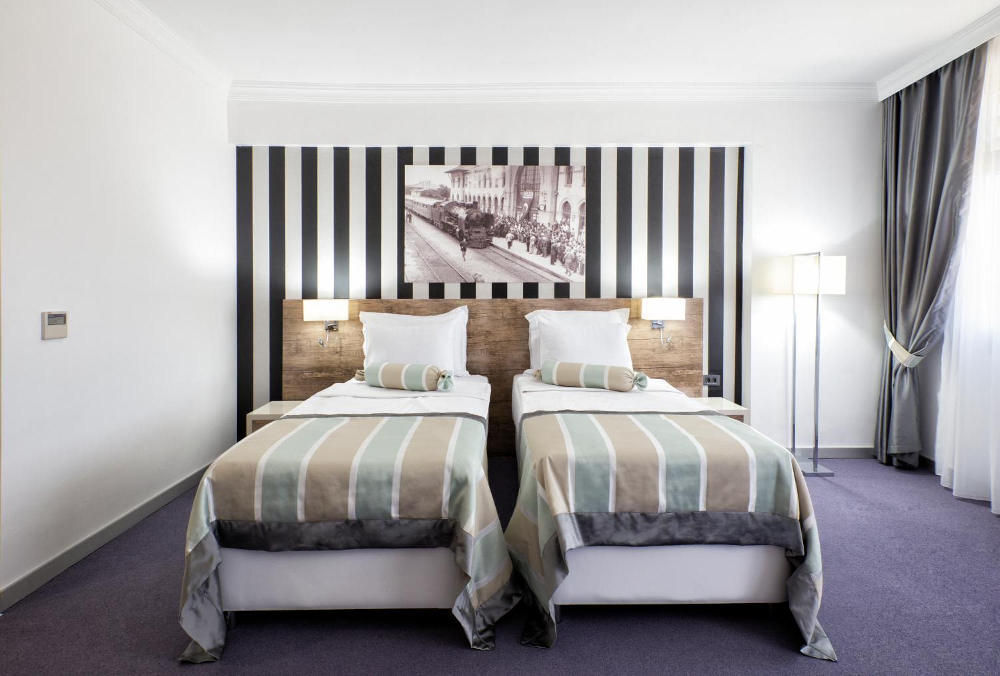 Twin Room Two Twin Beds