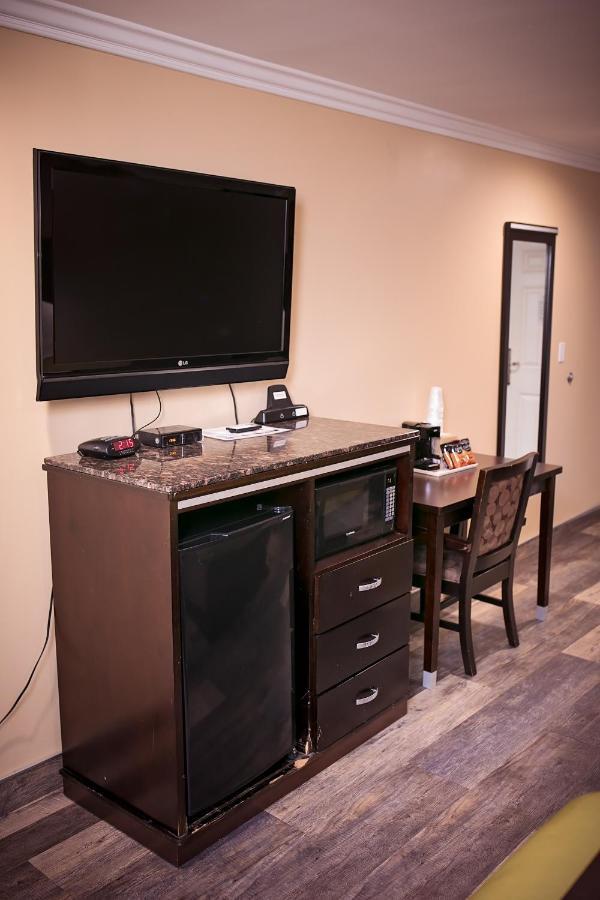 Standard King Room Non-Smoking