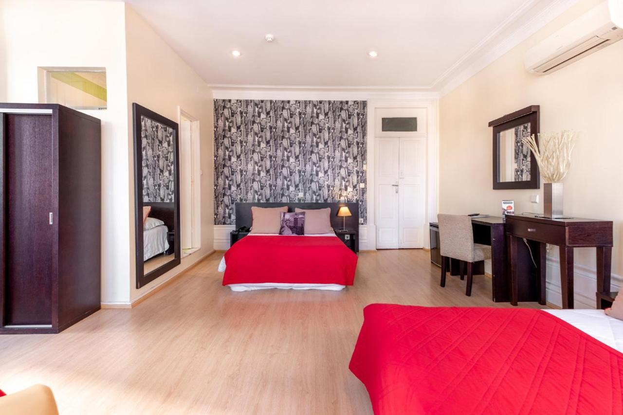 Family Room up to 16 years old