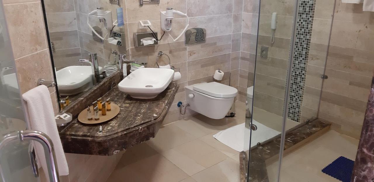 Deluxe Double or Twin Room Sea View