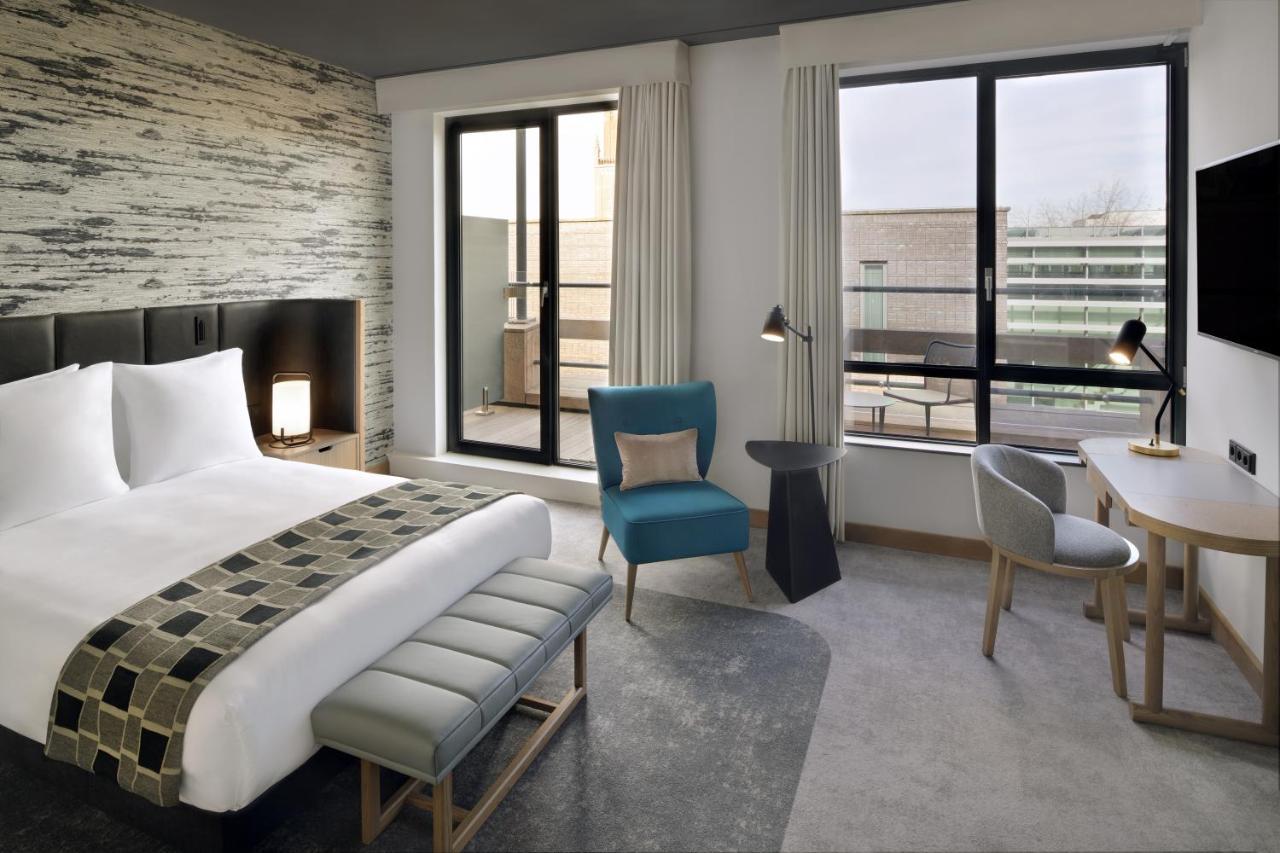 Executive Queen Room with Balcony,995401789:JPEG