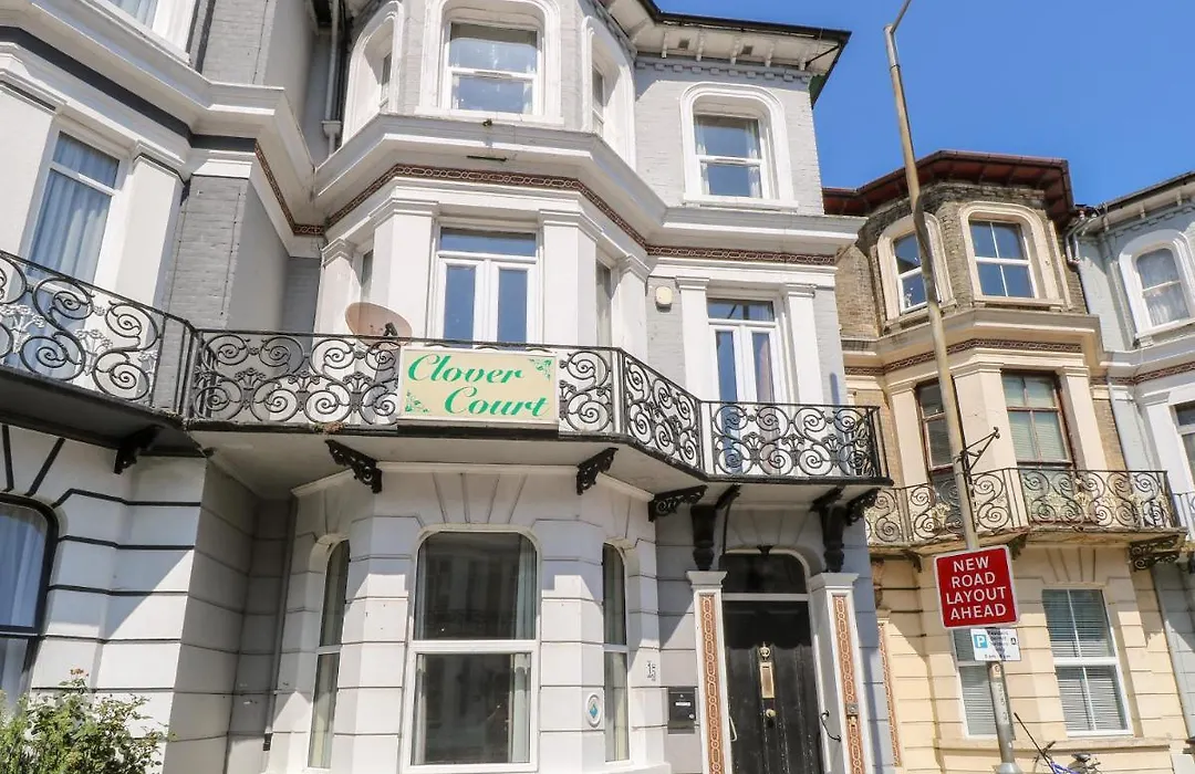 Clover Court-1