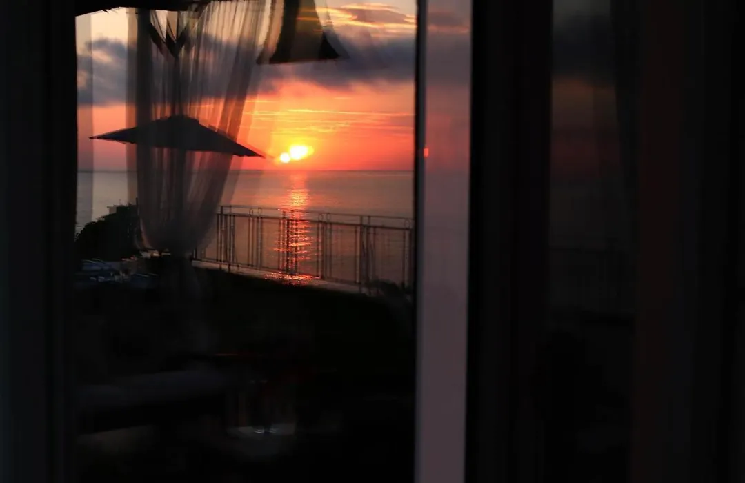 Sunset House-1