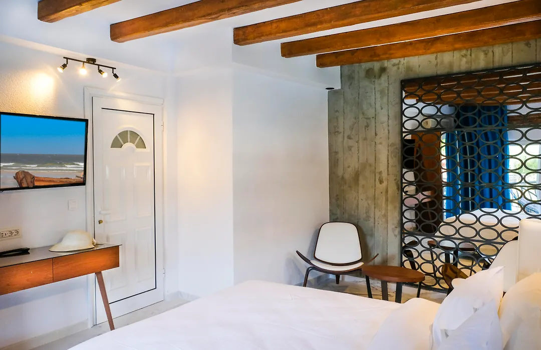 Royal Hotel And Suites-1