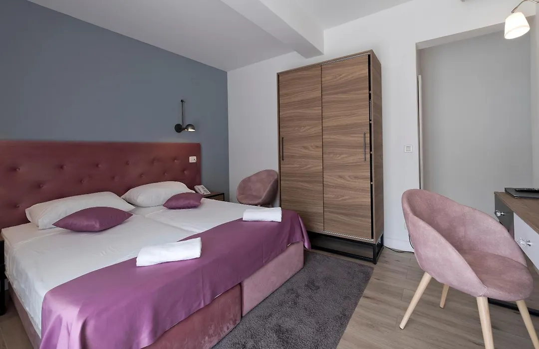 Hotel Perla-1