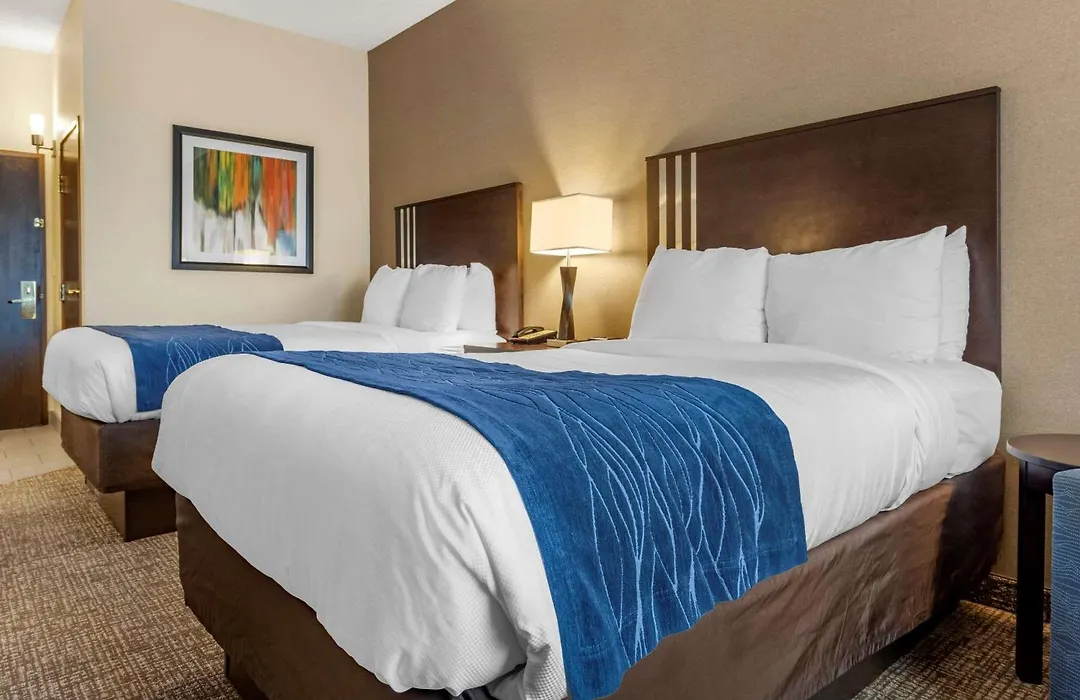 Comfort Inn & Suites Butler-1