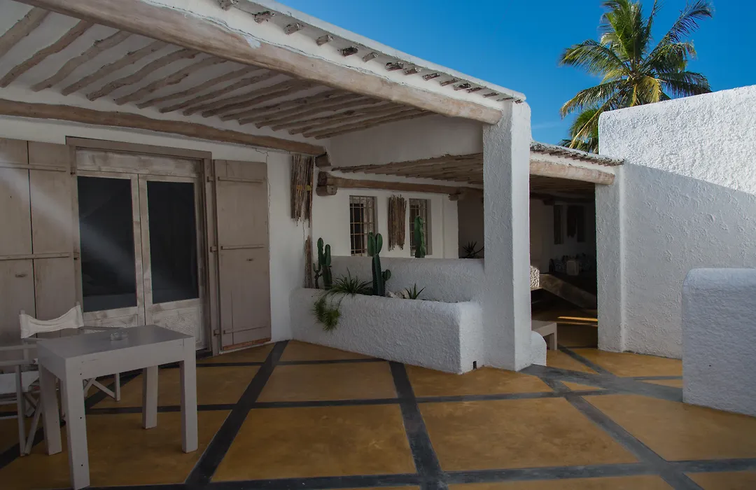 Uzuri Boutique Hotel-1