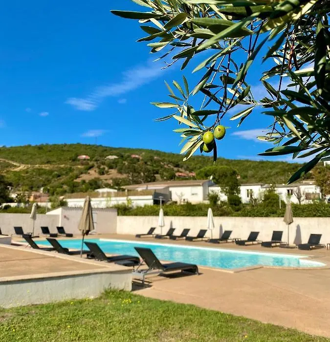 Hotel Les Pavillons Du Golfe-1