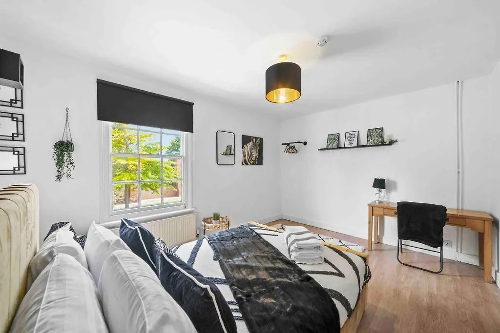 St Augustines 10 Bed Themed House-1